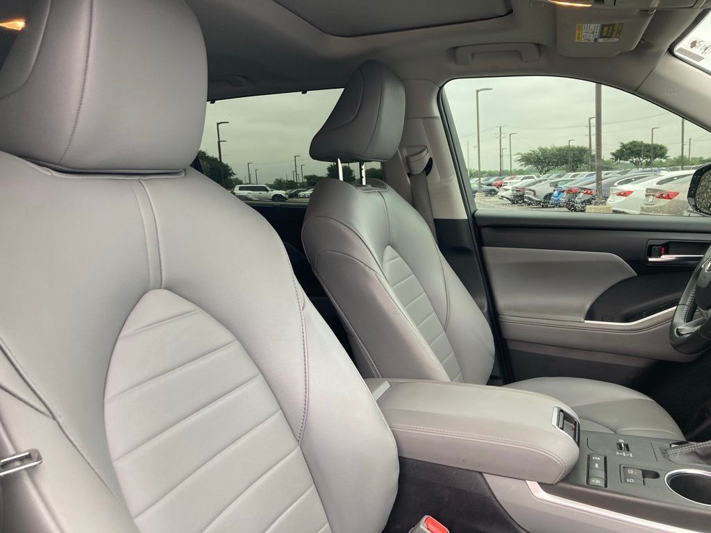 2022 Toyota Highlander XLE San Antonio TX