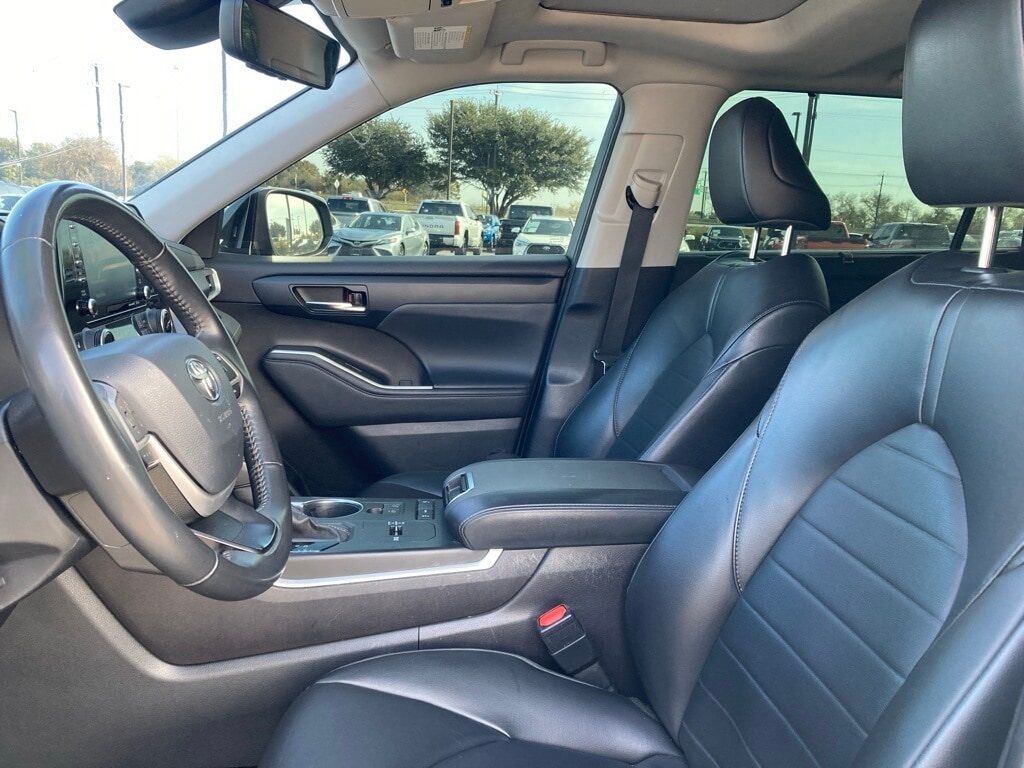 2022 Toyota Highlander XLE San Antonio TX