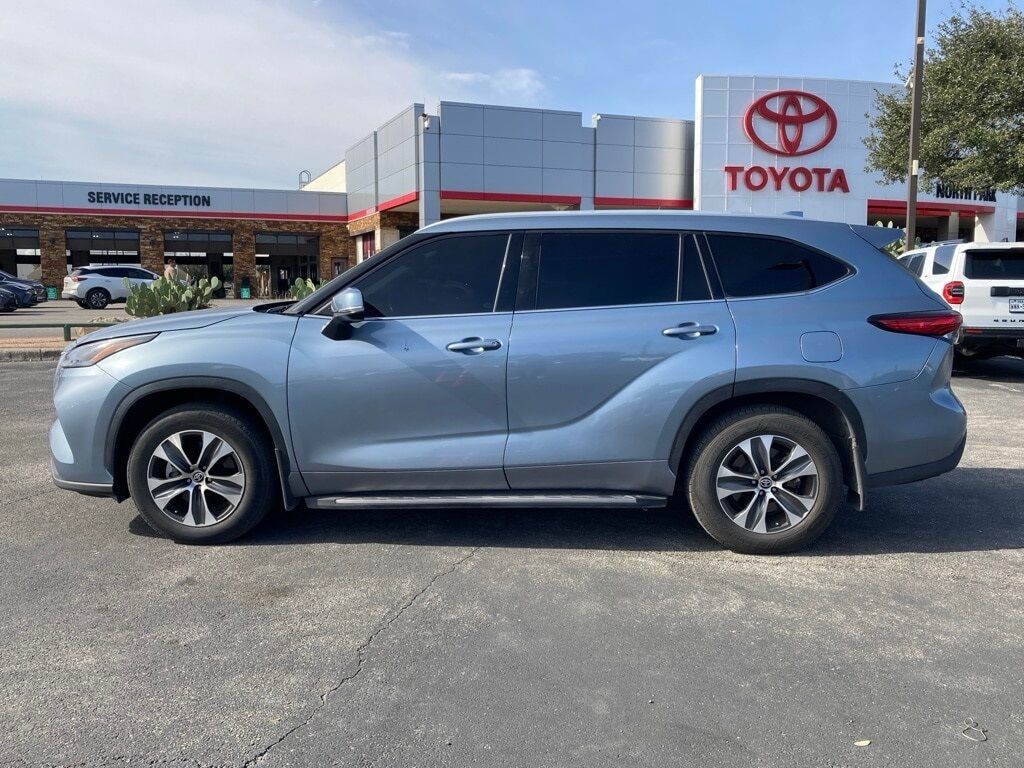 2022 Toyota Highlander XLE San Antonio TX
