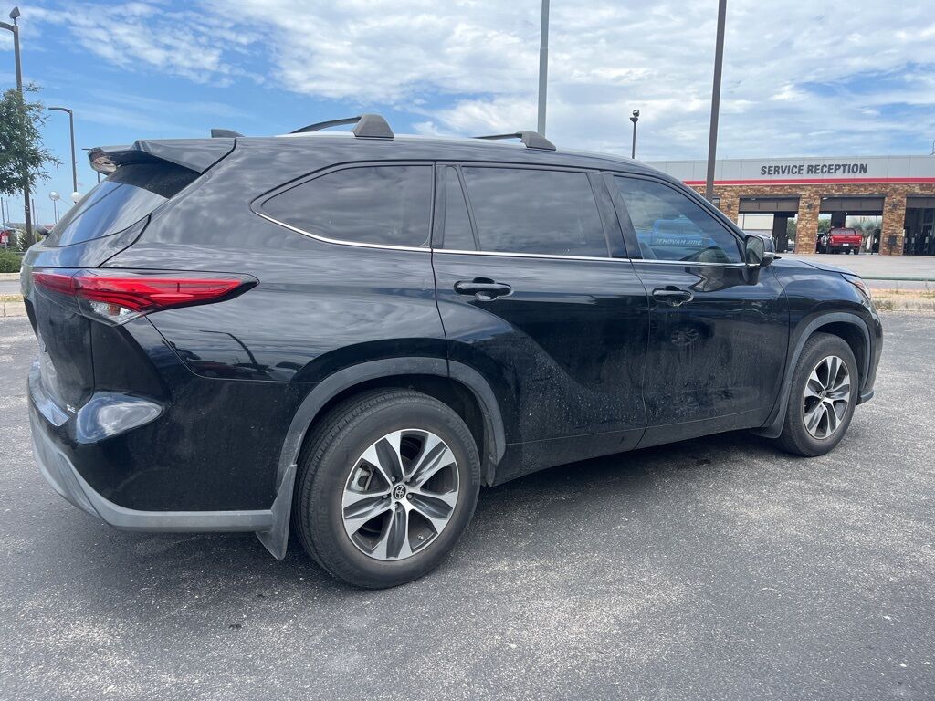 2022 Toyota Highlander XLE San Antonio TX