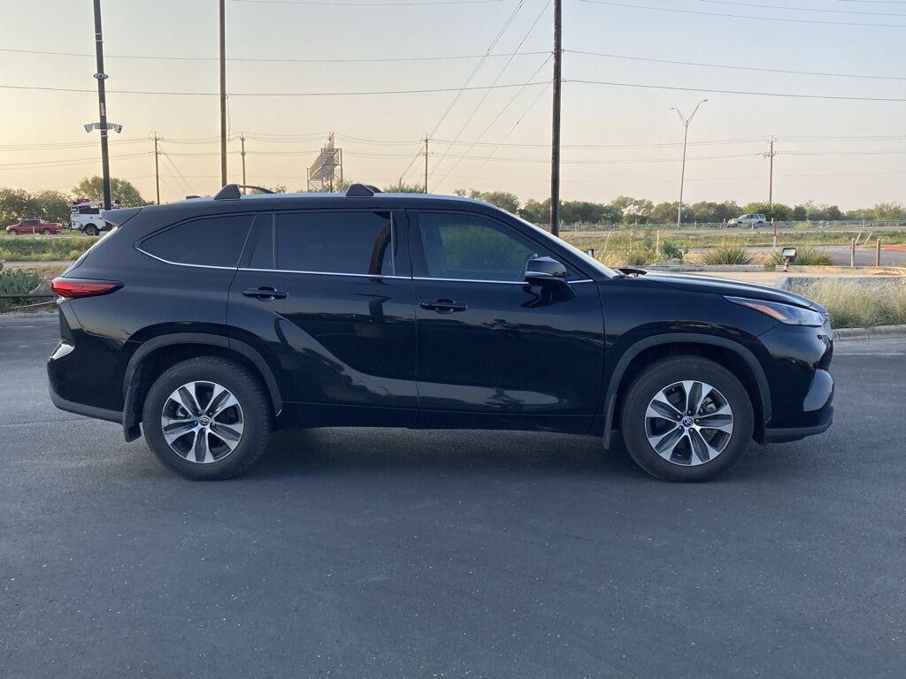 2022 Toyota Highlander XLE San Antonio TX