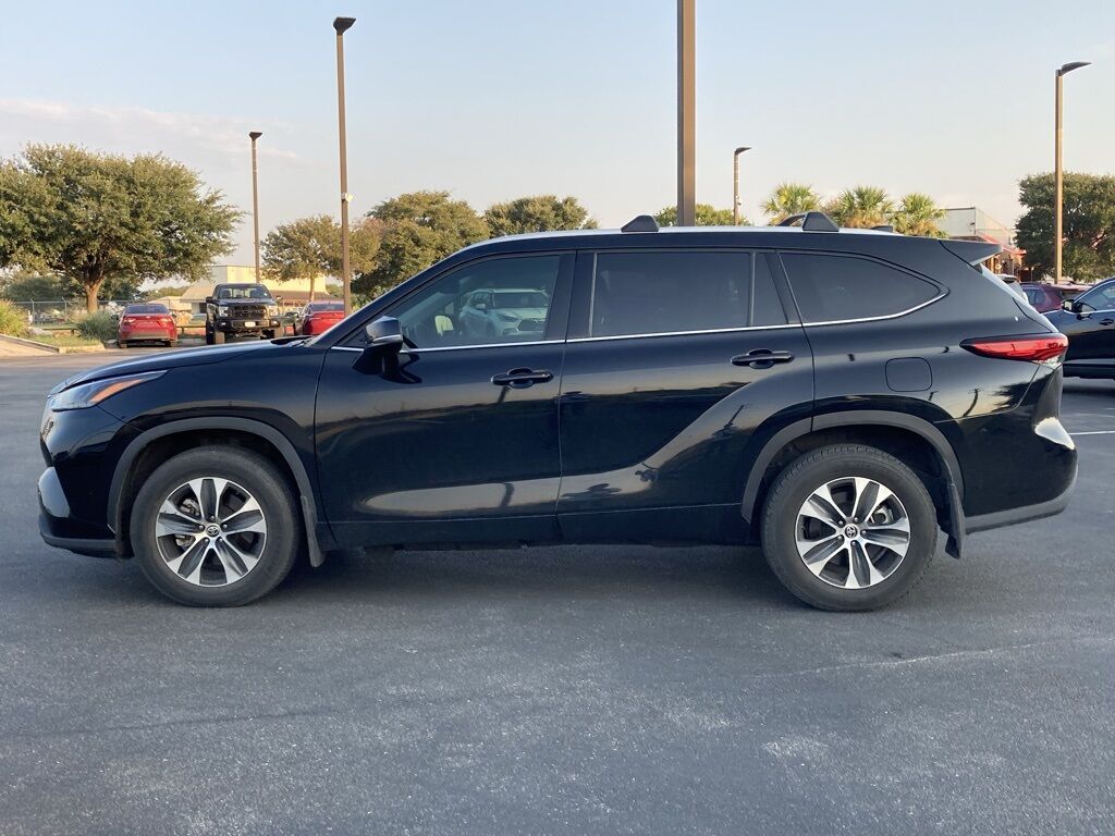 2022 Toyota Highlander XLE San Antonio TX