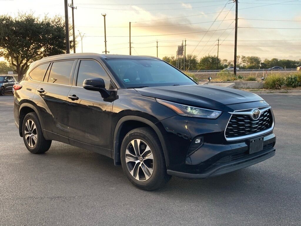 2022 Toyota Highlander XLE San Antonio TX