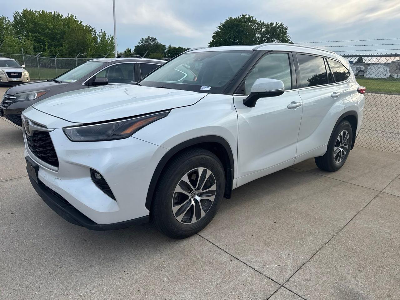 2022 Toyota Highlander XLE West Burlington IA