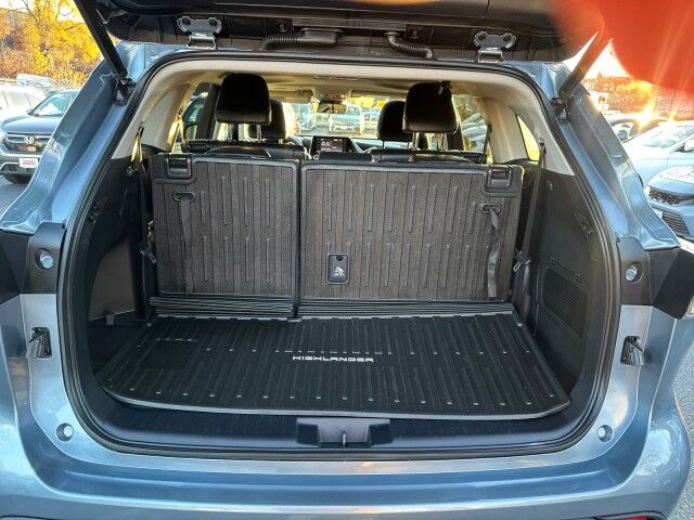 2022 Toyota Highlander XLE Worcester MA