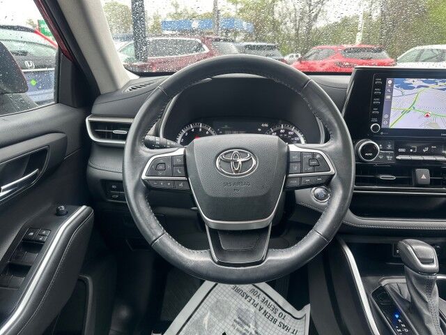 2022 Toyota Highlander XLE Worcester MA
