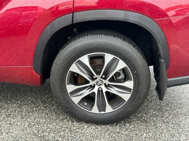 2022 Toyota Highlander XLE Worcester MA