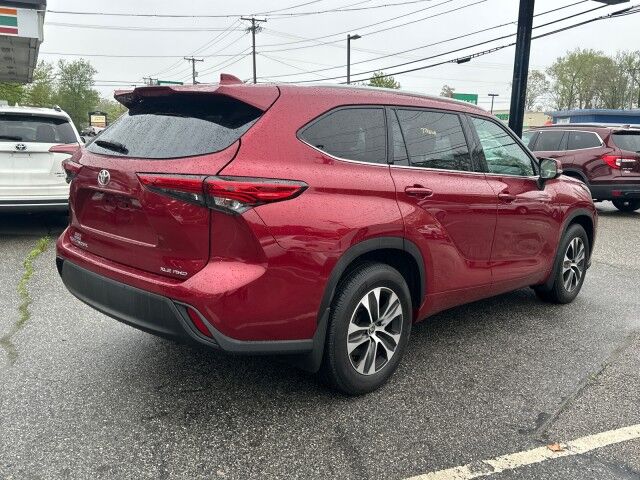 2022 Toyota Highlander XLE Worcester MA