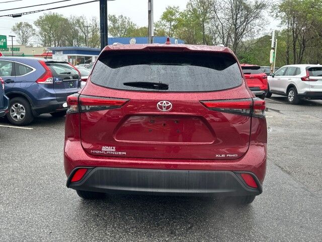 2022 Toyota Highlander XLE Worcester MA