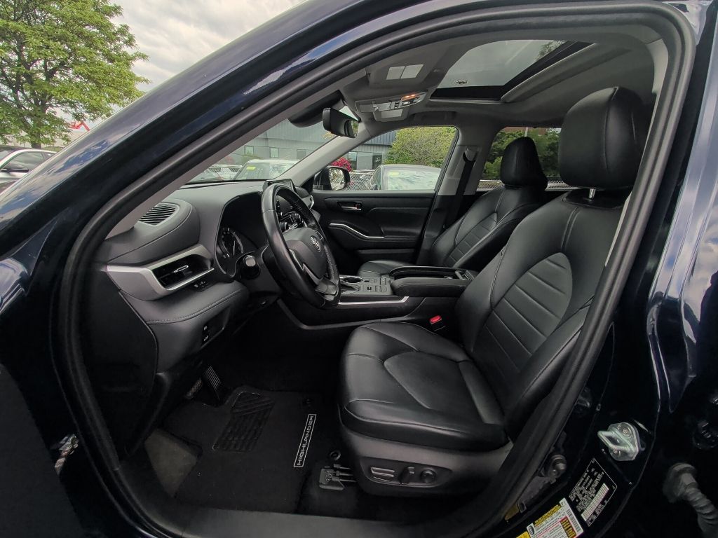 2022 Toyota Highlander XLE Worcester MA