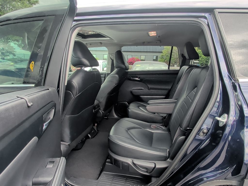 2022 Toyota Highlander XLE Worcester MA
