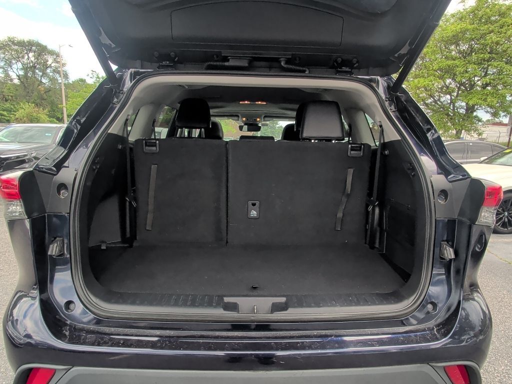 2022 Toyota Highlander XLE Worcester MA