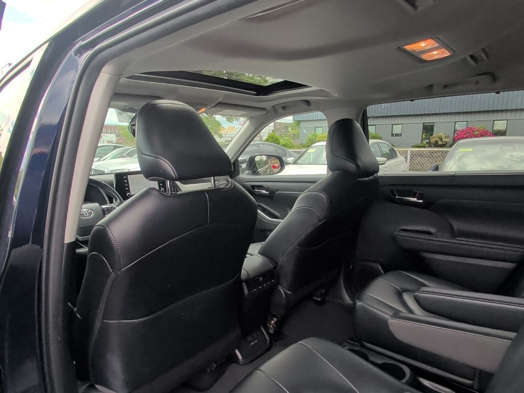 2022 Toyota Highlander XLE Worcester MA