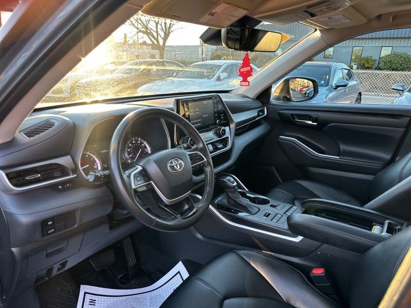 2022 Toyota Highlander XLE Worcester MA