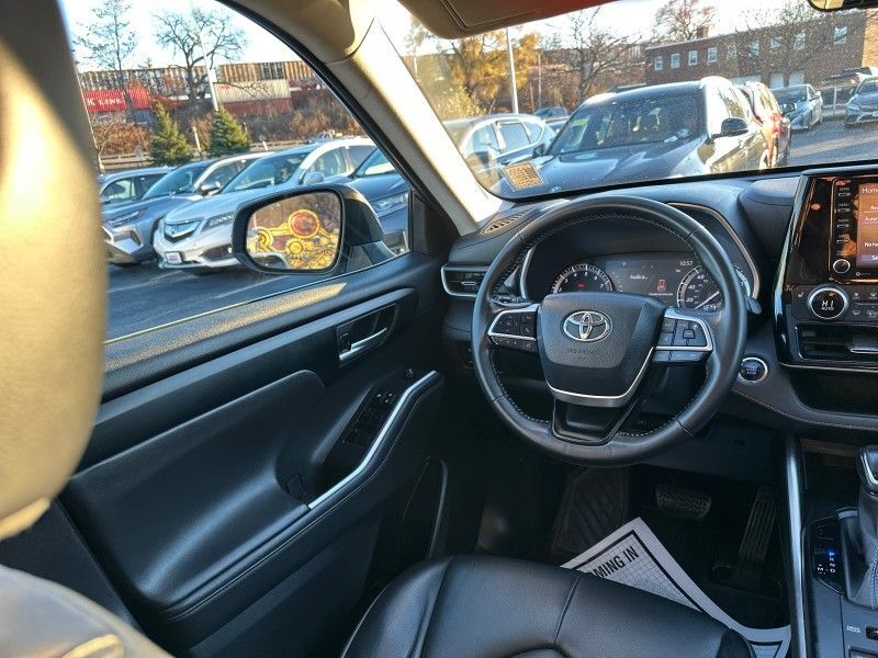 2022 Toyota Highlander XLE Worcester MA 2022 Toyota Highlander XLE Worcester MA