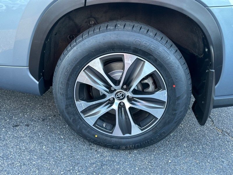 2022 Toyota Highlander XLE Worcester MA 2022 Toyota Highlander XLE Worcester MA