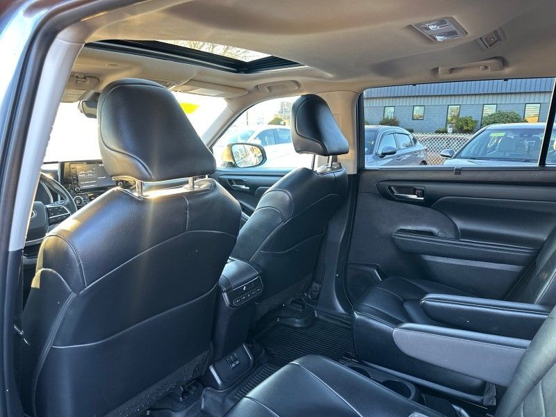 2022 Toyota Highlander XLE Worcester MA 2022 Toyota Highlander XLE Worcester MA