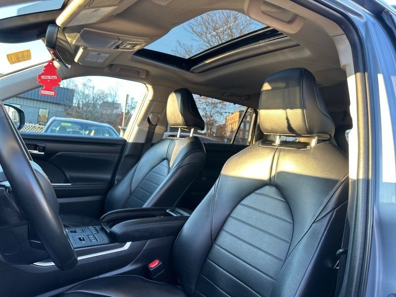 2022 Toyota Highlander XLE Worcester MA 2022 Toyota Highlander XLE Worcester MA
