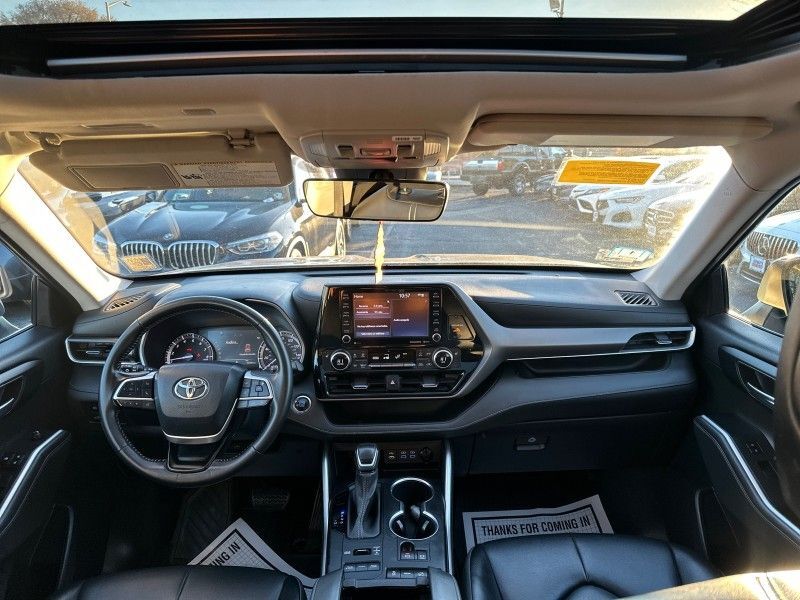 2022 Toyota Highlander XLE Worcester MA