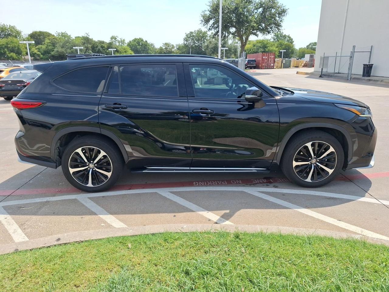 2022 Toyota Highlander XSE Hurst TX