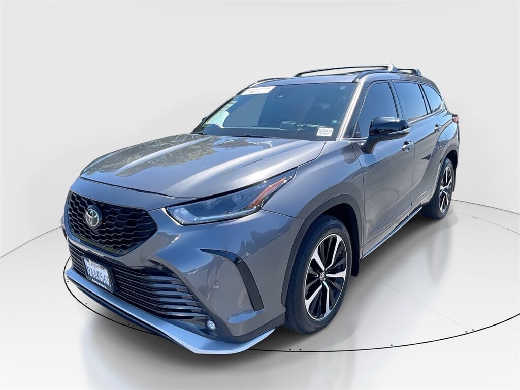 2022 Toyota Highlander XSE