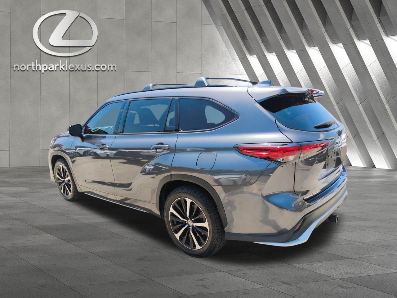 2022 Toyota Highlander XSE