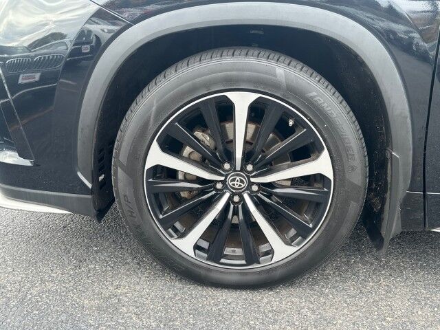 2022 Toyota Highlander XSE Worcester MA