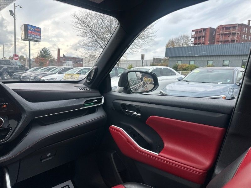 2022 Toyota Highlander XSE Worcester MA 2022 Toyota Highlander XSE Worcester MA