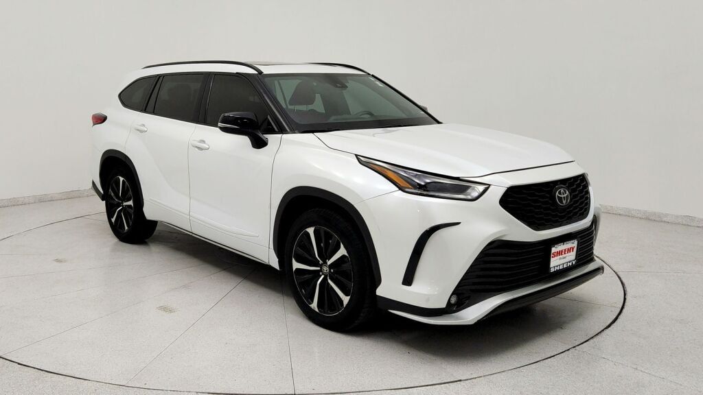 2022 Toyota Highlander XSE