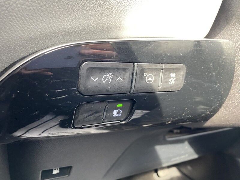 2022 Toyota Prius L Eco Springfield PA