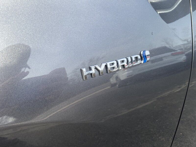 2022 Toyota Prius L Eco Springfield PA