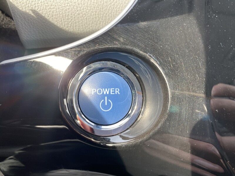 2022 Toyota Prius L Eco Springfield PA