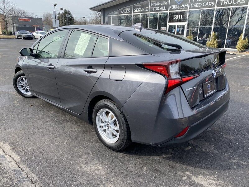 2022 Toyota Prius L Eco Springfield PA