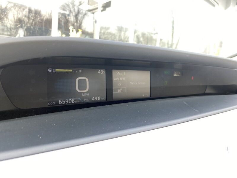 2022 Toyota Prius L Eco Springfield PA