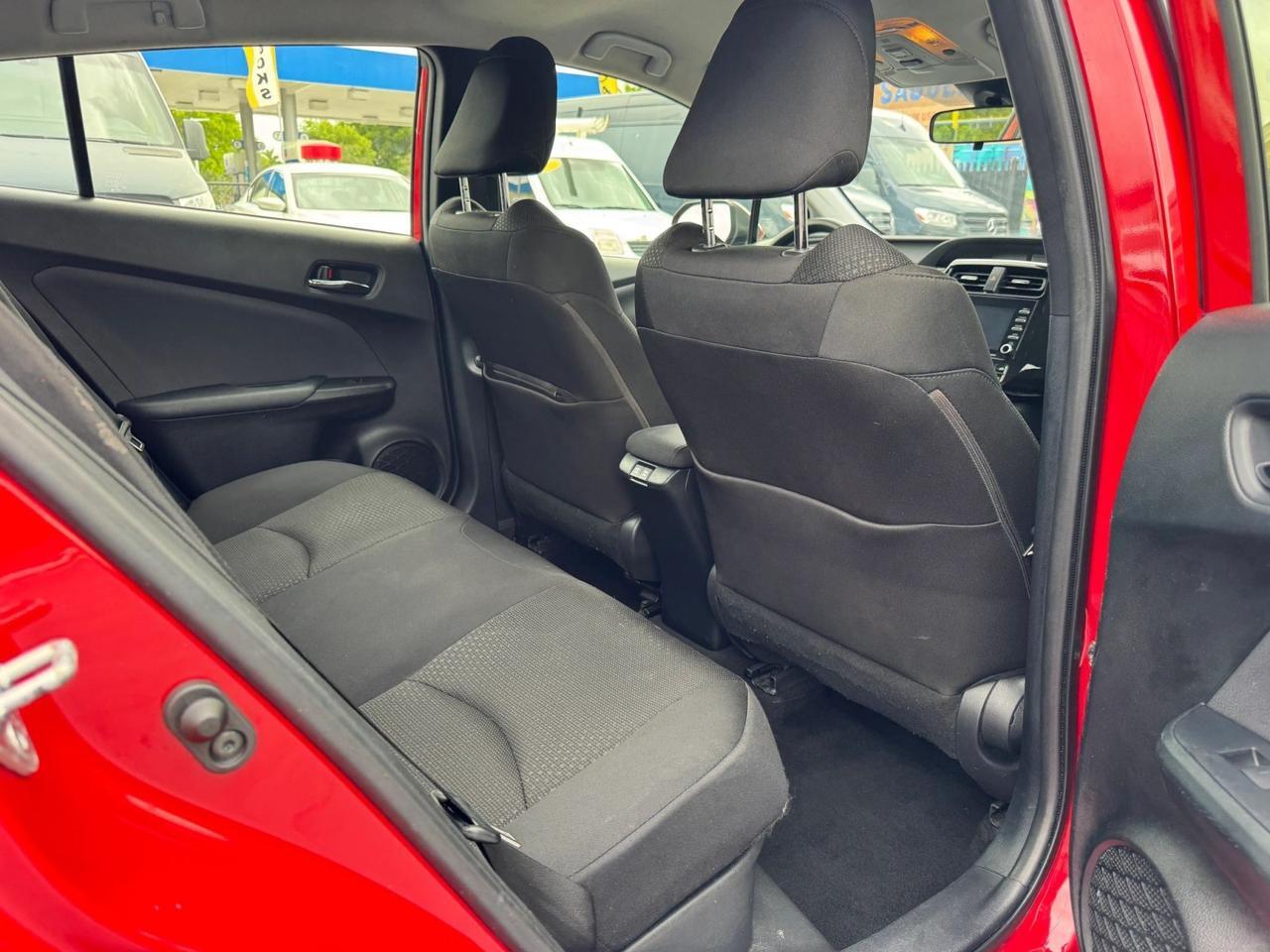 2022 Toyota Prius L Eco Miami FL