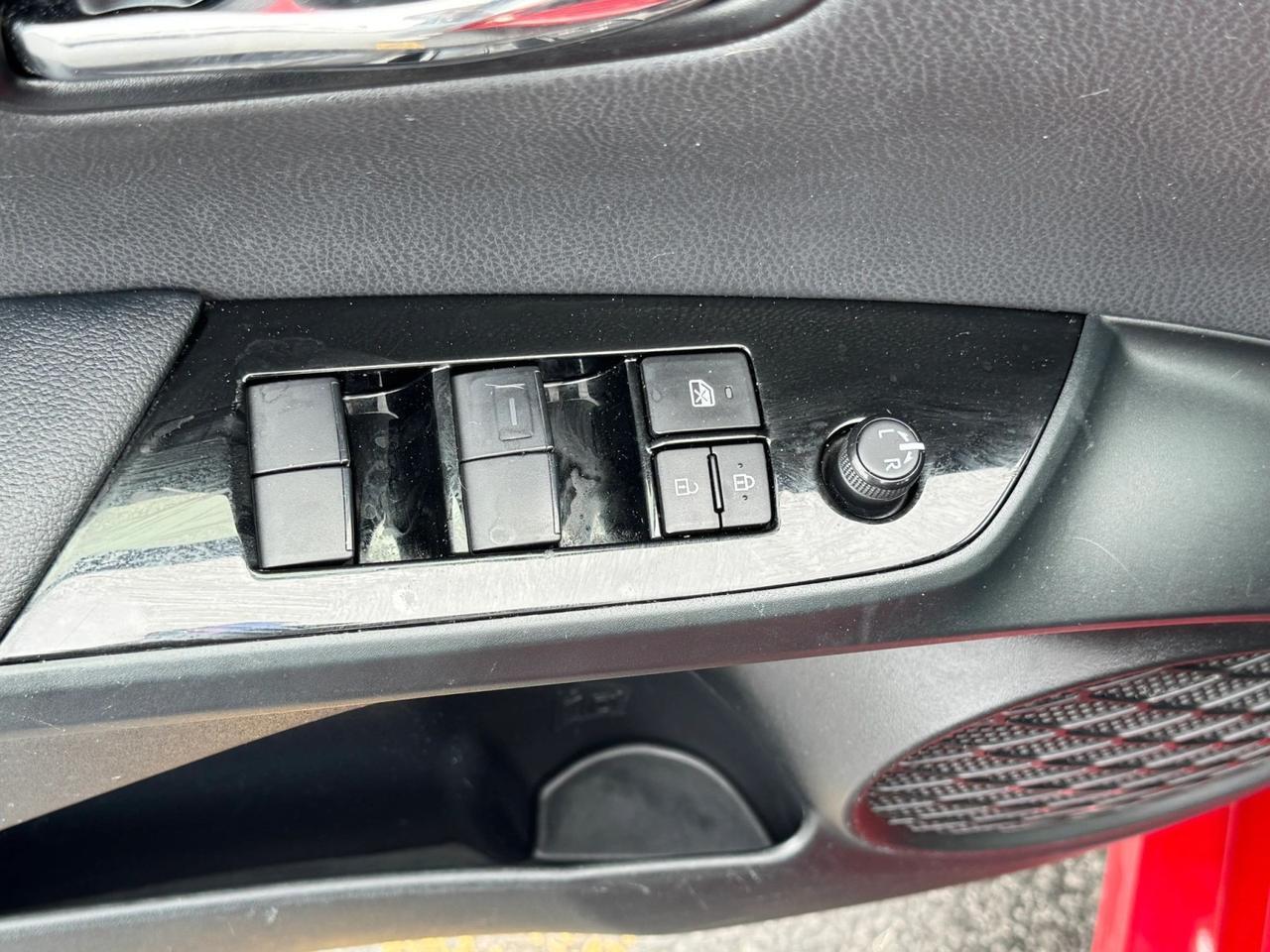 2022 Toyota Prius L Eco Miami FL
