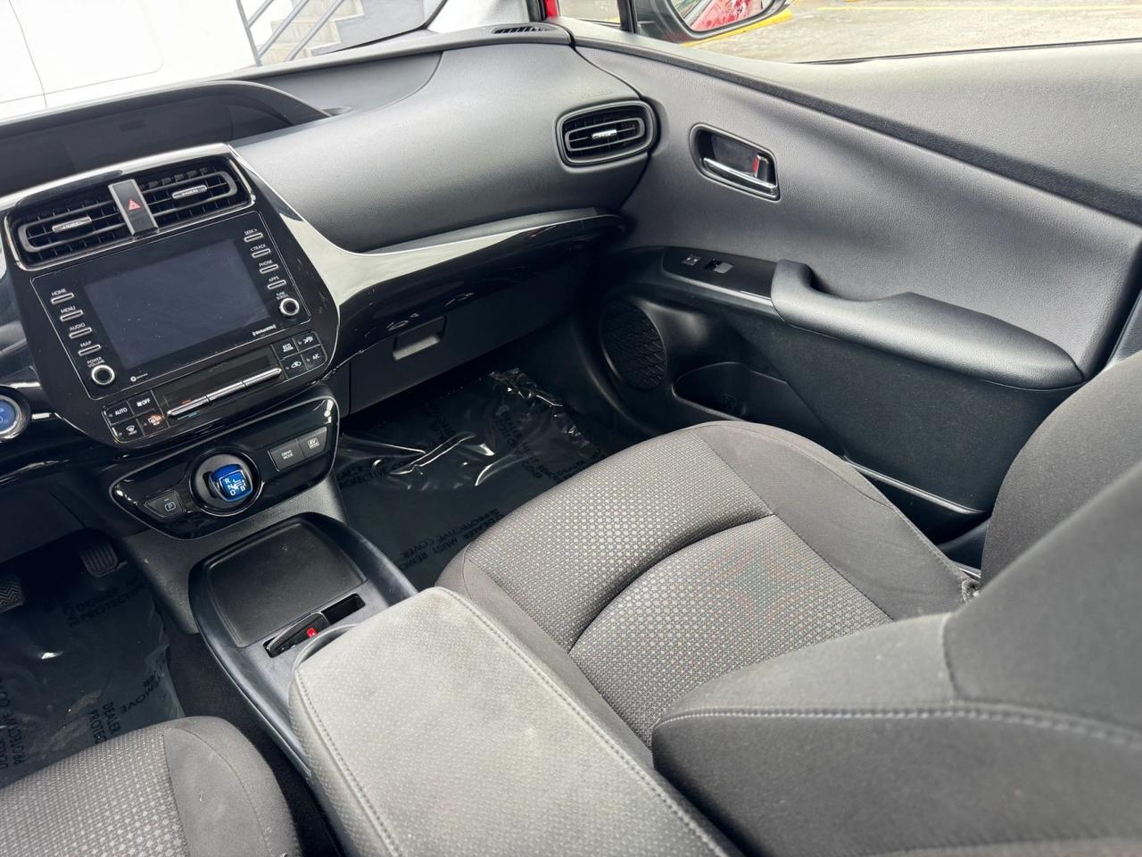 2022 Toyota Prius L Eco Miami FL