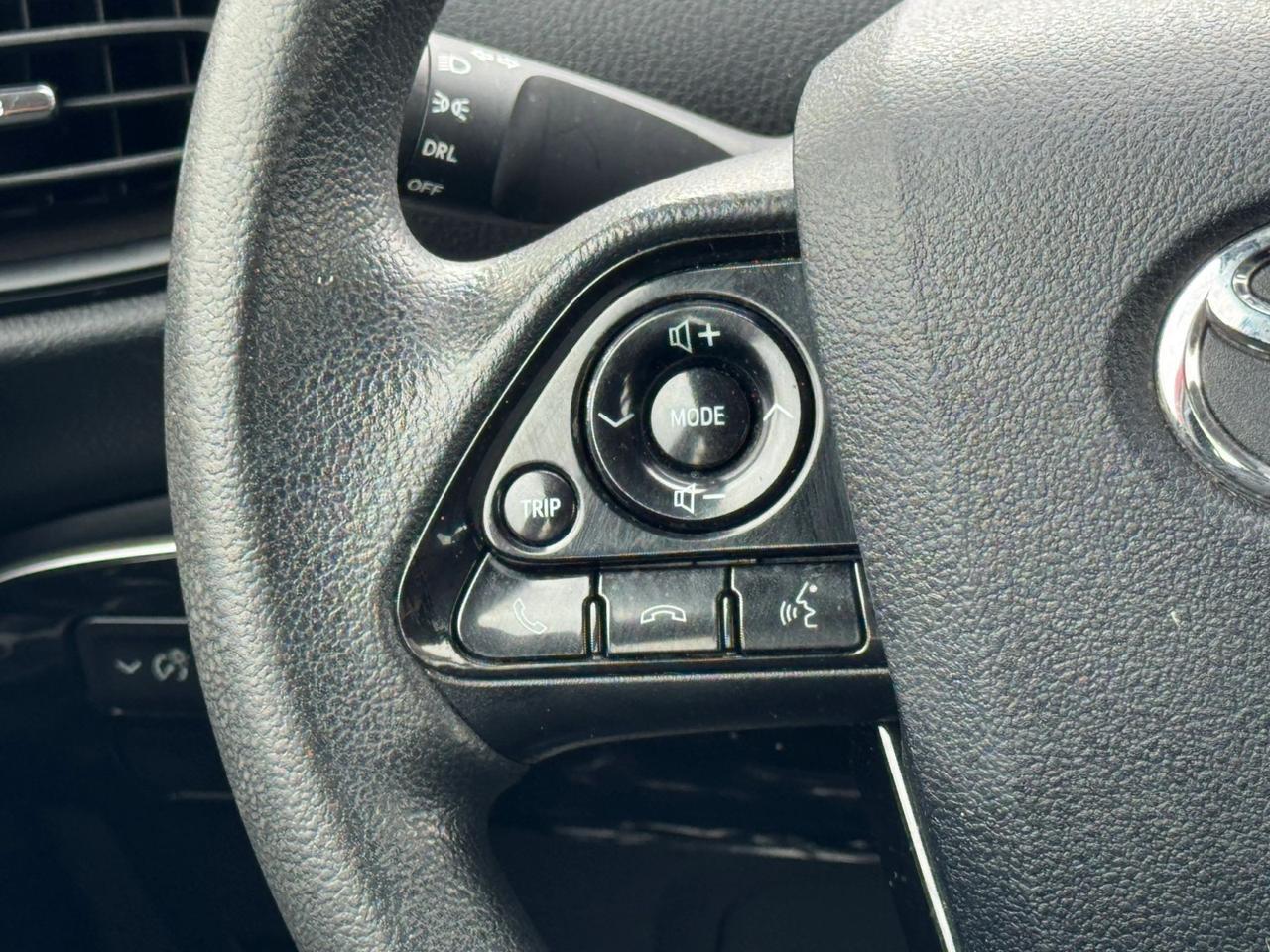 2022 Toyota Prius L Eco Miami FL