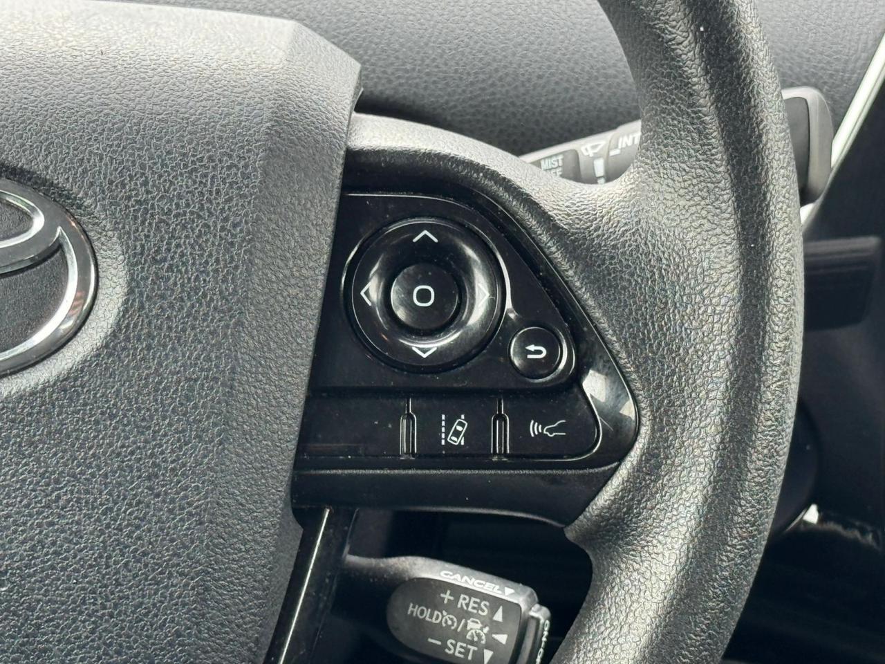 2022 Toyota Prius L Eco Miami FL