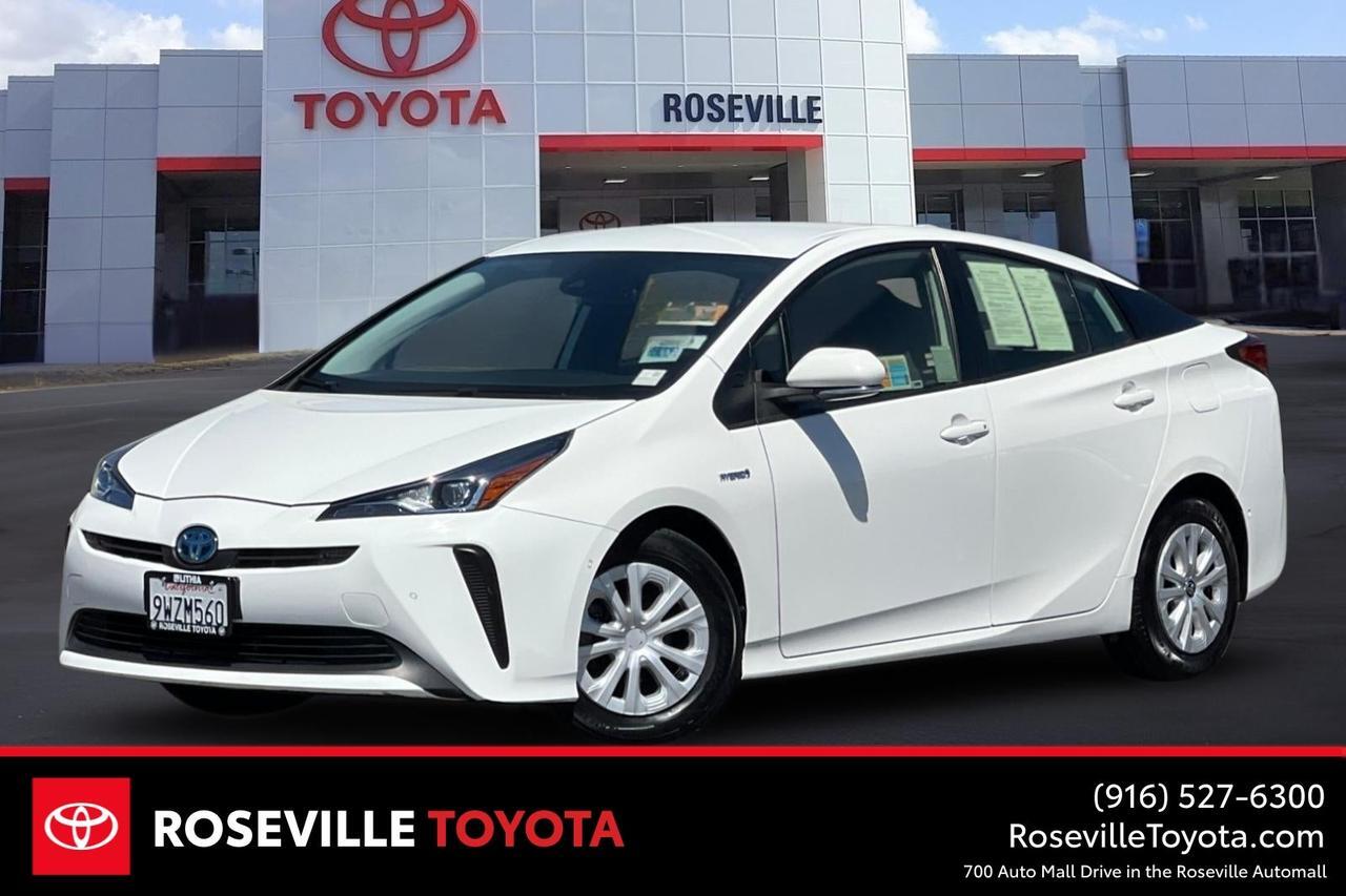 2022 Toyota Prius LE
