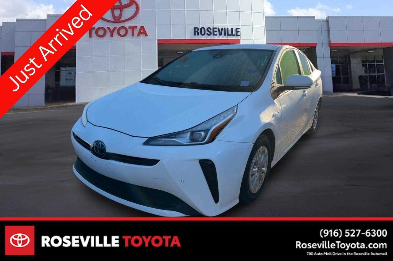 2022 Toyota Prius LE