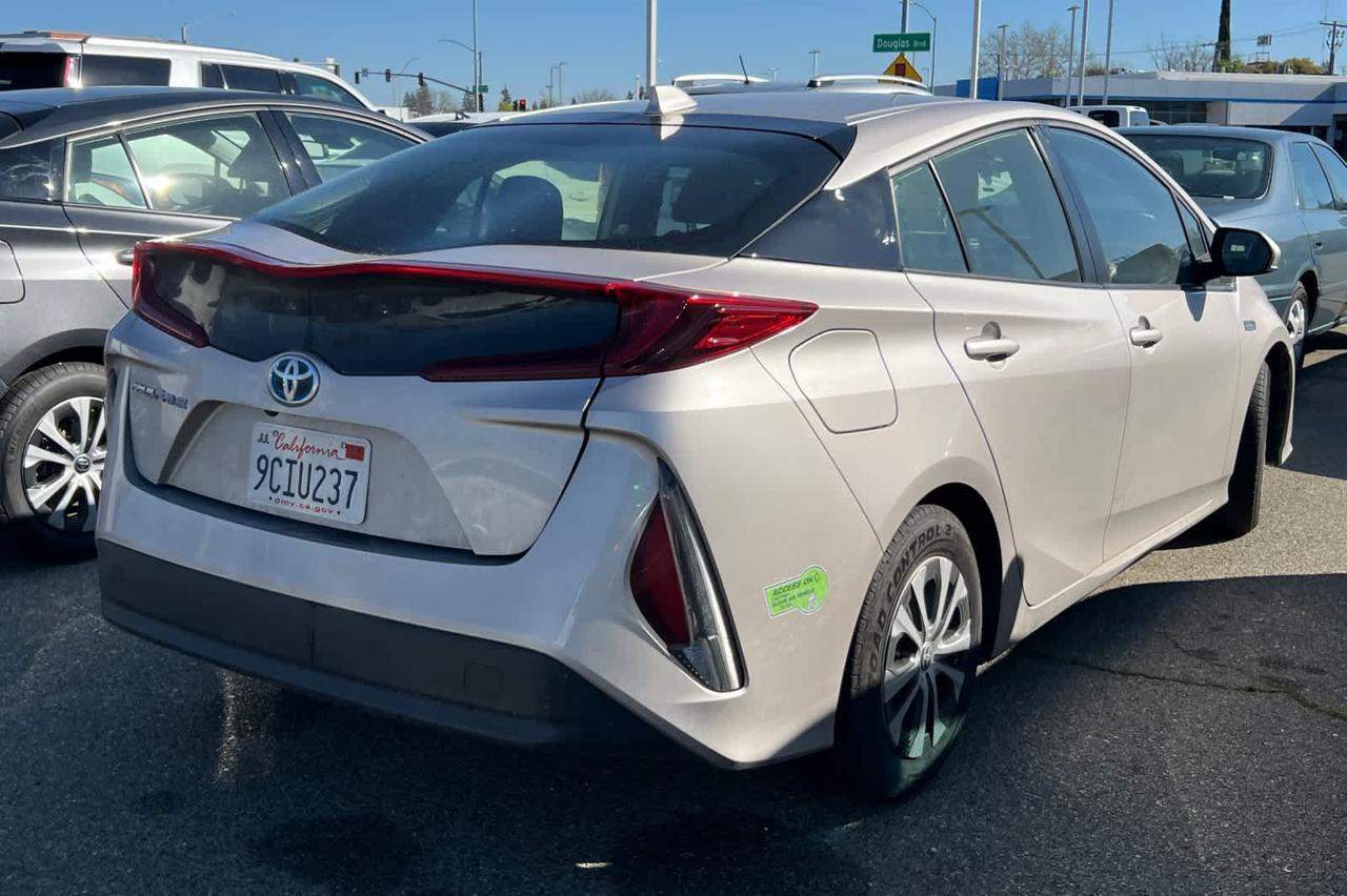 2022 Toyota Prius Prime LE