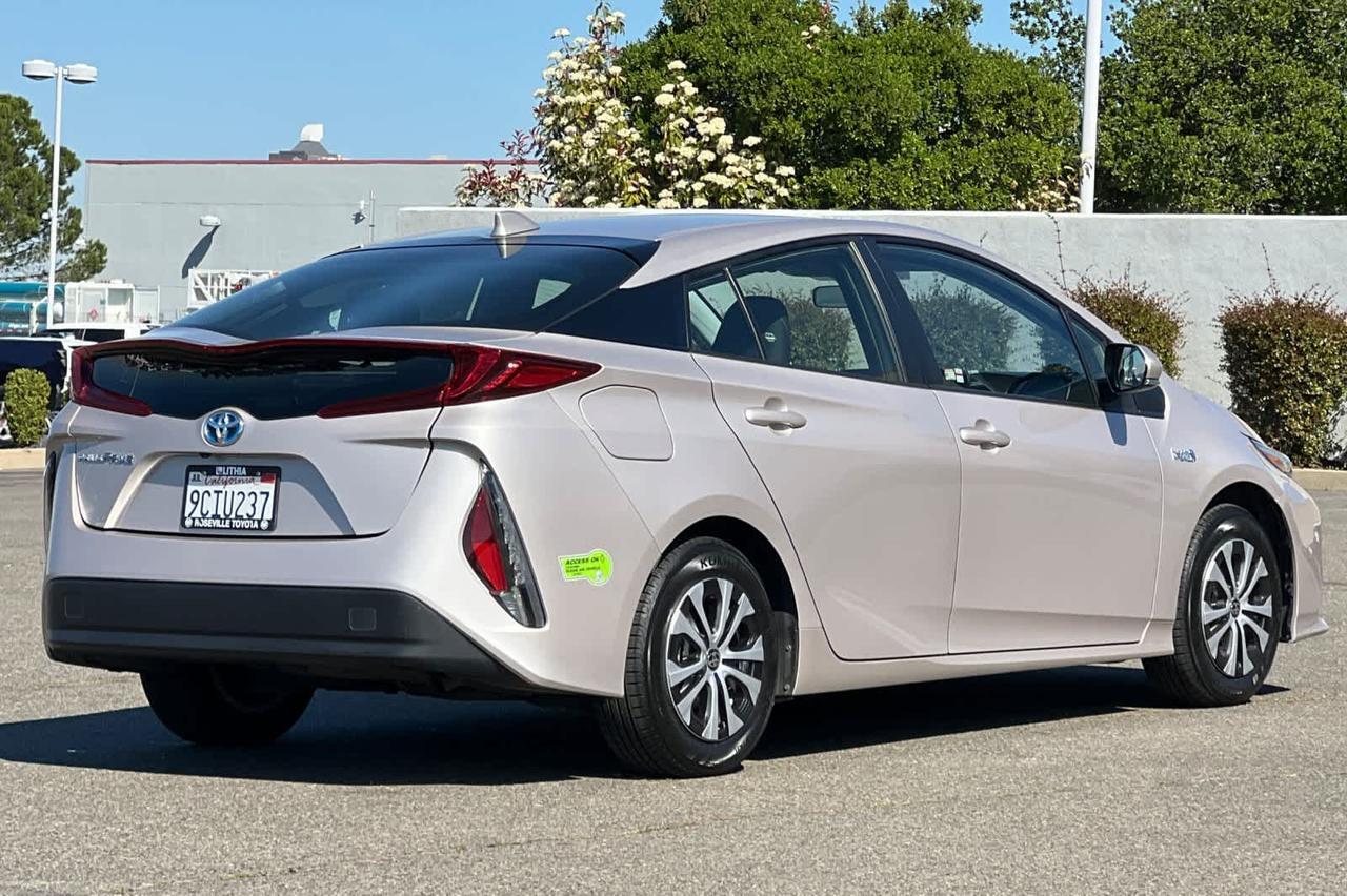 2022 Toyota Prius Prime LE