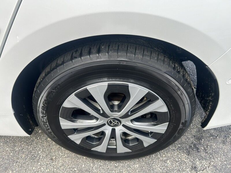 2022 Toyota Prius XLE - 1-OWNER - ADVANCED TECHNOLOGY PACKAGE Webster MA
