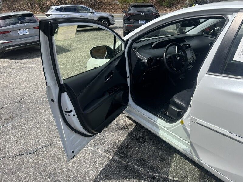 2022 Toyota Prius XLE - 1-OWNER - ADVANCED TECHNOLOGY PACKAGE Webster MA