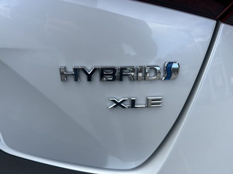 2022 Toyota Prius XLE - 1-OWNER - ADVANCED TECHNOLOGY PACKAGE Webster MA