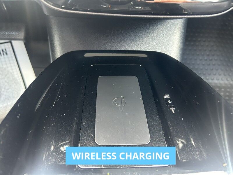 2022 Toyota Prius XLE - 1-OWNER - ADVANCED TECHNOLOGY PACKAGE Webster MA