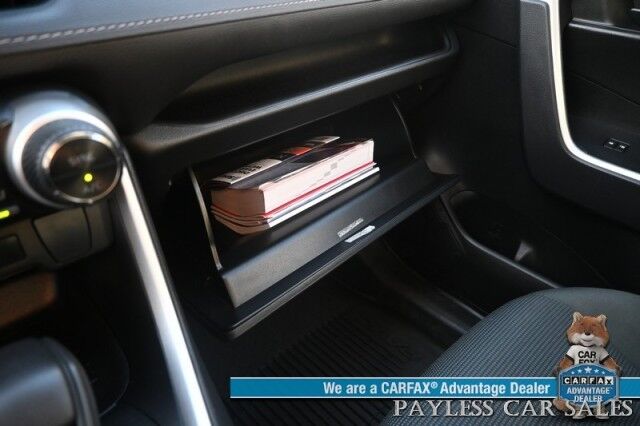 2022 Toyota RAV4 Hybrid LE / AWD / Premium Cloth Seats / Adaptive Cruise Control / Lane Departure & Blind Spot Alert / Apple CarPlay & Android Auto / USB Input / Back Up Camera / New Studless Winter Tires / 41 MPG / 1-Owner Anchorage AK