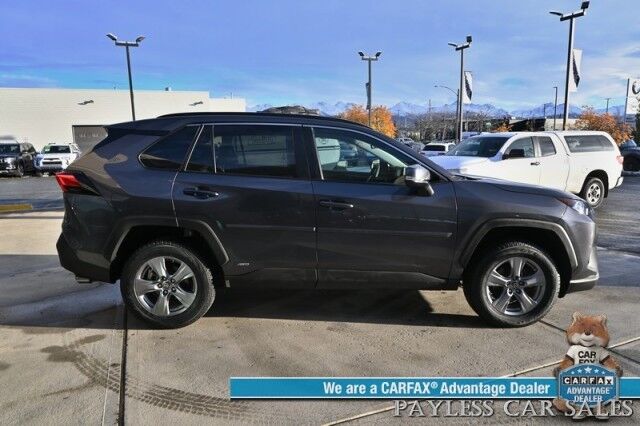 2022 Toyota RAV4 Hybrid LE / AWD / Premium Cloth Seats / Adaptive Cruise Control / Lane Departure & Blind Spot Alert / Apple CarPlay & Android Auto / USB Input / Back Up Camera / New Studless Winter Tires / 41 MPG / 1-Owner Anchorage AK