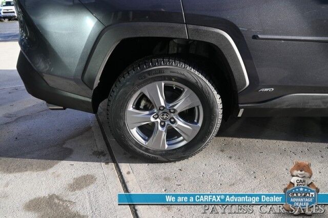 2022 Toyota RAV4 Hybrid LE / AWD / Premium Cloth Seats / Adaptive Cruise Control / Lane Departure & Blind Spot Alert / Apple CarPlay & Android Auto / USB Input / Back Up Camera / New Studless Winter Tires / 41 MPG / 1-Owner Anchorage AK